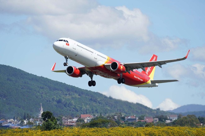 Vietjet khôi phục 48 đường bay nội địa đón khách trên những chuyến bay xanh