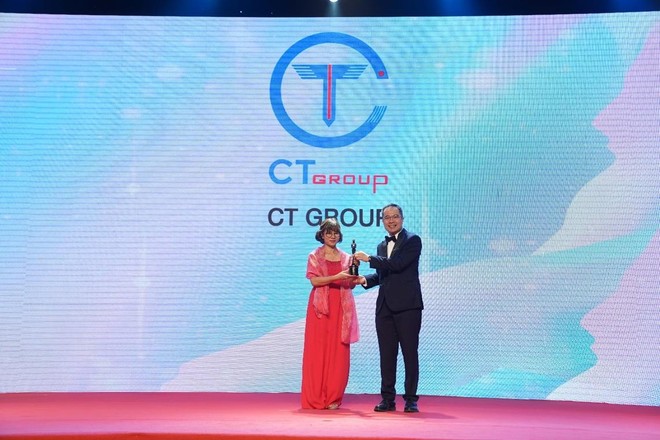 Đại diện Tập đoàn CT Group tại lễ trao giải HRAA 2022.