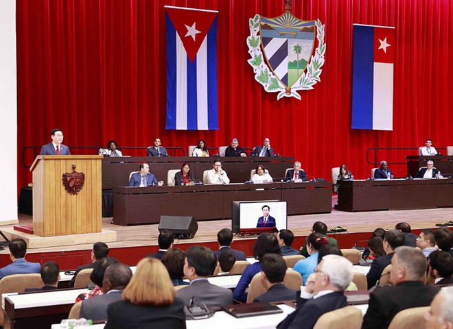 Chủ tịch Quốc hội Vương Đình Huệ dự và phát biểu tại phiên họp đặc biệt của Quốc hội Cuba khóa X, lễ kỷ niệm 62 năm Chiến thắng Giron (Ảnh: Doãn Tấn).