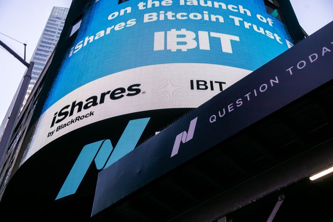 IBIT của BlackRock trở thành quỹ ETF Bitcoin giao ngay lớn nhất trên thế giới