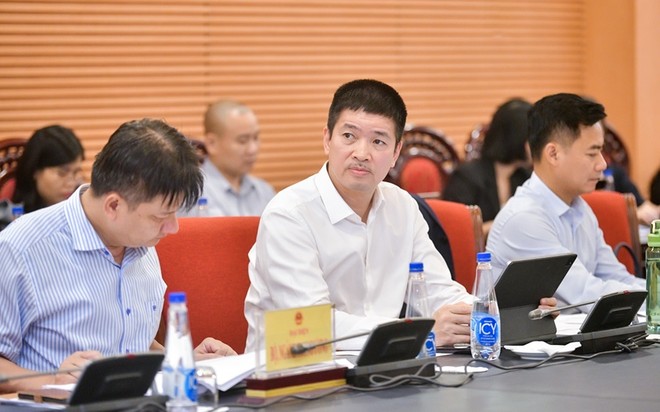 Ông Phan Đức Trung đại diện VBA trong một phiên góp ý với Ủy ban Khoa học, Công nghệ và Môi trường của Quốc hội về các quy định về Tài sản số trong dự luật Công nghiệp công nghệ số.