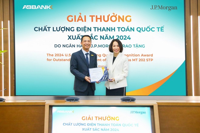 ABBANK nhận giải “Chất lượng điện Thanh toán quốc tế xuất sắc 2024” từ JP Morgan với thành tích tỉ lệ điện thanh toán quốc tế đạt chuẩn năm 2024 lên tới 98%.