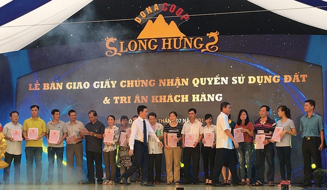  Lễ trao sổ đỏ Dự án Long Hưng cho Khách hàng