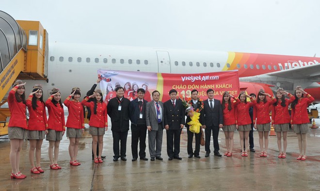 Lãnh đạo Vietjet vui mừng chào đón vị hành khách đặc biệt