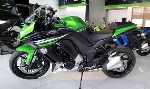 Kawasaki Z1000SX giá 409 triệu đồng cho dân chơi Việt Nam