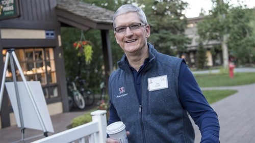 Tim Cook có thói quen thức dậy rất sớm. Ảnh: WSJ