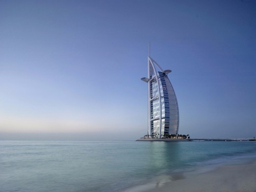 Khách sạn Burj Al Arab là nơi duy nhất được gắn 7 sao trên thế giới. Ảnh: Jumeirah Hotel.