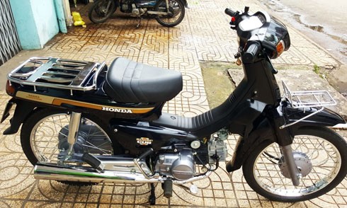 Honda Super Cub Custom 100, hàng nội địa Nhật Bản. Ảnh:Trần Hữu Nhân.