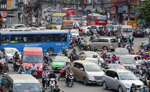 Tắc đường và thiếu chỗ đầu là hailý do chính khiến người có ôtô có ý định bán xe.