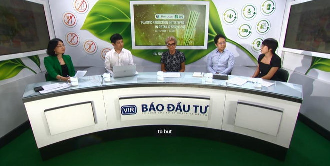 Các diễn giả chia sẻ tại Talkshow "Sáng kiến giảm nhựa trong ngành bán lẻ và dịch vụ" do Báo Đầu tư tổ chức chiều ngày 22/6.