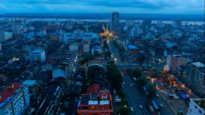 Các nhà đầu tư nước ngoài và các doanh nghiệp tại Myanmar đều có thể rút vốn khỏi quốc gia sau khi quân đội nắm quyền (Ảnh: Reuters)