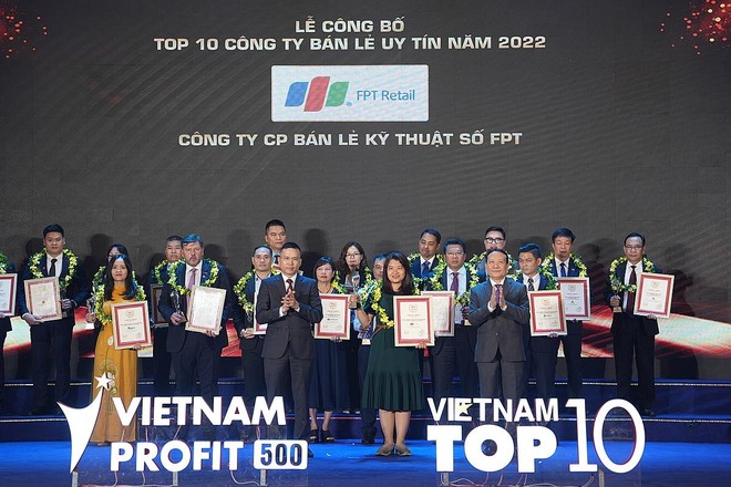 FPT Retail được vinh danh công ty bán lẻ uy tín năm 2022