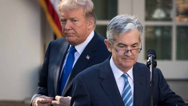 Tổng thống Mỹ Donald Trump và ông Jerome Powell, Chủ tịch Fed. Ảnh: Getty Images.