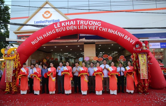 Chính thức khai trương LienVietPostBank Ba Vì