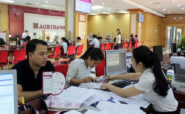 Agribank hỗ trợ khách hàng chuyển đổi số điện thoại