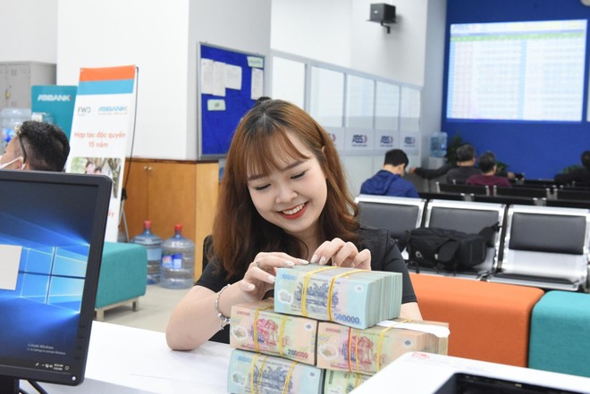 Dòng bank “giải cứu” thị trường