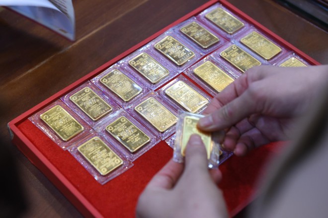 Giá vàng hôm nay ngày 16/3: Vàng tiếp tục rớt giá