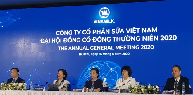 ĐHCĐ Vinamilk (VNM): Duy trì mức chia cổ tức 50% bằng tiền, 6 tháng ước vẫn tăng trưởng doanh thu 7%