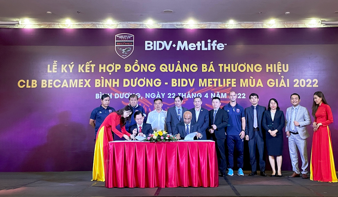 BIDV MetLife trở thành nhà tài trợ của Đội bóng Becamex Bình Dương kể từ mùa giải 2022