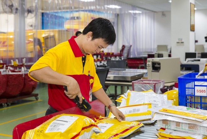 DHL ra mắt sịch vụ phát hàng theo yêu cầu trực tuyến quốc tế