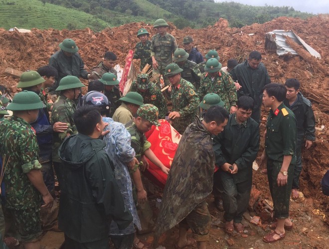 Theo cơ quan chức năng, trong 22 người gặp nạn tại Đoàn kinh tế 337 thì có 19 người thuộc phòng tham mưu, 3 người phòng hậu cần.