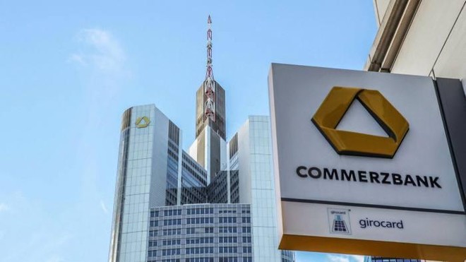 Commerzbank cho biết việc tái cơ cấu triệt để đang đi đúng hướng, bất chấp những thách thức mới xuất hiện trong quý II/2021. Ảnh: AFP