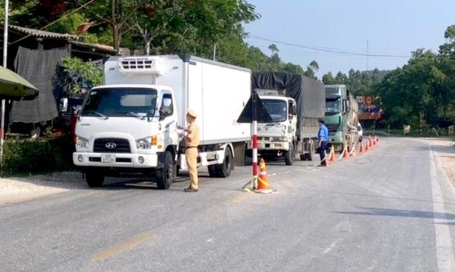 Lực lượng Cảnh sát giao thông, Thanh tra giao thông kiểm soát vận tải hàng hóa tuyến Quốc lộ 2C