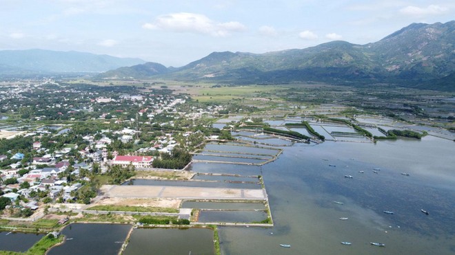 Một góc Cam Lâm, Khánh Hòa, nơi đang đang lọt vào "tầm ngắm" của nhiều nhà đầu tư bất động sản. 