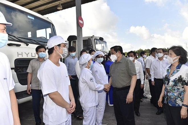 Dù trong gian lao chống đại dịch Covid-19, Thủ tướng Chính phủ Phạm Minh Chính vẫn luôn đồng hành với các doanh nghiệp, tháo gỡ vướng mắc, khó khăn, tạo điều kiện cao nhất cho doanh nghiệp hoạt động