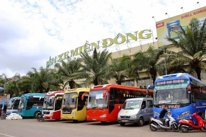 Giá xăng dầu cao, doanh nghiệp vận tải càng chạy càng lỗ.