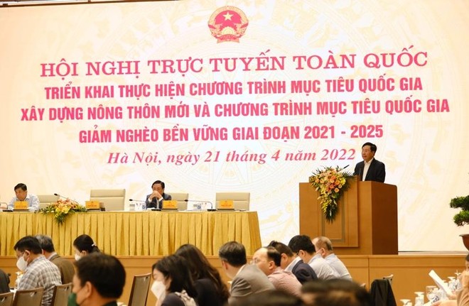 Phó thủ tướng Thường trực Phạm Bình Minh chủ trì Hội nghị trực tuyến toàn quốc triển khai thực hiện Chương trình mục tiêu quốc gia xây dựng nông thôn mới và Chương trình mục tiêu quốc gia giảm nghèo bền vững giai đoạn 2021 – 2025, sáng 21/4. (Ảnh: Hồ Hạ)