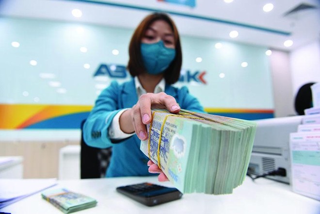 ABBank vừa tăng từ 0,1-0,4 điểm % lãi suất tiền gửi với kỳ hạn từ 9 tháng trở xuống. Ảnh: Đức Thanh