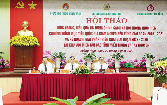 Đoàn Chủ tịch Hội thảo