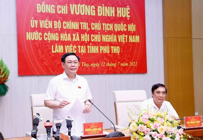 Chủ tịch Quốc hội Vương Đình Huệ phát biểu tại cuộc làm việc.