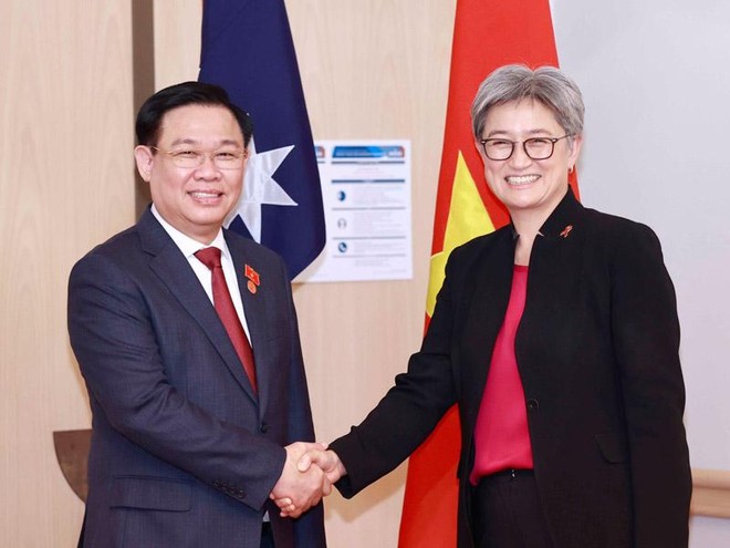 Chủ tịch Quốc hội Vương Đình Huệ tiếp Bộ trưởng Ngoại giao Australia Penny Wong - (Ảnh: Doãn Tấn/TTXVN).