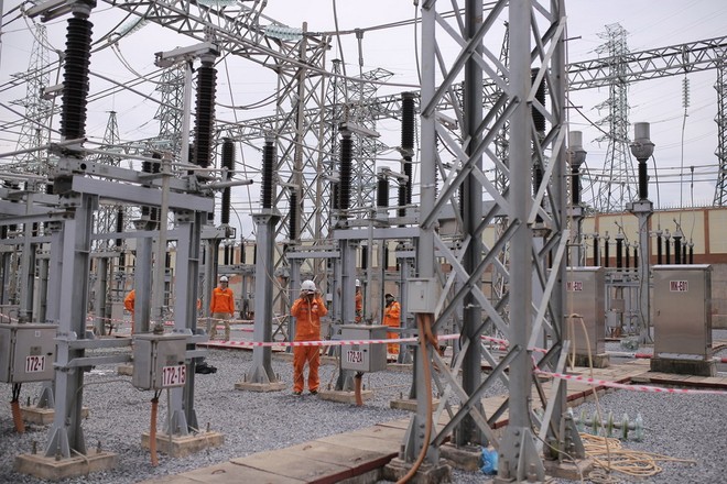 Thi công đấu nối dự án Điện gió Hướng Linh 3 vào Trạm biến áp 220kV Lao Bảo.