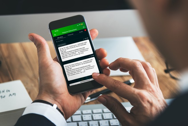 Vietcombank là ngân hàng tiếp theo điều chỉnh phí dịch vụ Thông báo biến động số dư qua tin nhắn SMS từ ngày 01/01/2024