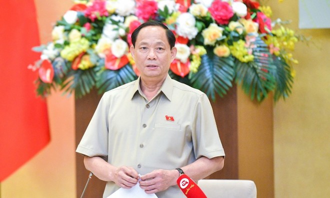 Phó chủ tịch Quốc hội Trần Quang Phương.
