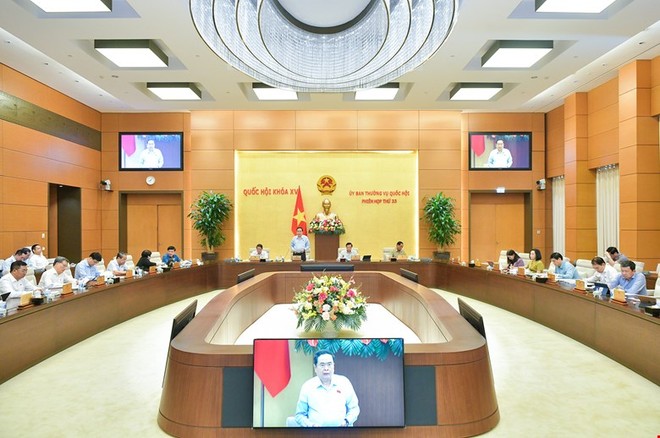 Uỷ ban Thường vụ Quốc hội bắt đầu phiên họp thứ 33.