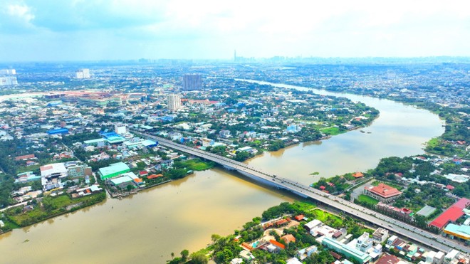 Thay đổi lớn trong tư duy chọn nhà ở, các khu vực cửa ngõ thành phố trở thành tâm điểm an cư lý tưởng. Một góc khu vực cửa ngõ Bắc Sài Gòn dọc sông Sài Gòn. Ảnh: Nhật Hào