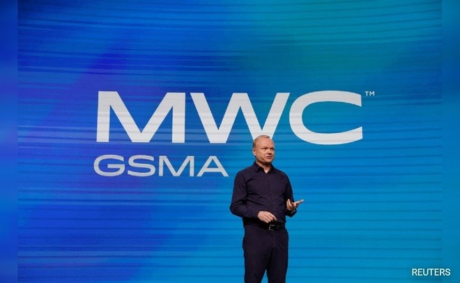 Giám đốc điều hành của Nokia Pekka Lundmark phát biểu trong cuộc họp báo tại Đại hội Thế giới Di động 2023 của GSMA.