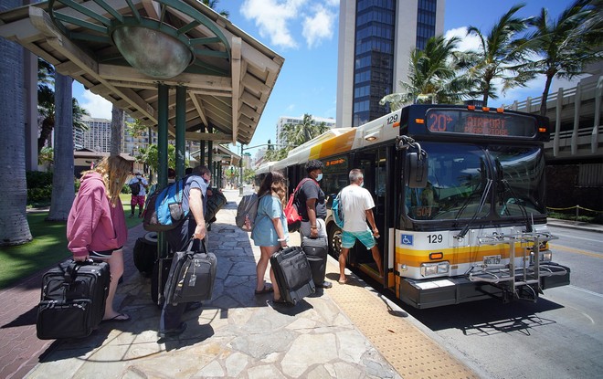 Honolulu (Hawaii) được chính phủ liên bang tài trợ tổng 75 triệu USD cho dự án xe bus điện nhằm giảm phát thải khí nhà kính có hại