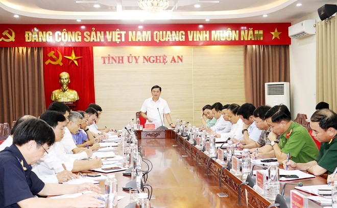 Phiên họp thường kỳ tháng 7/2024 của Ban Thường vụ Tỉnh ủy Nghệ An.