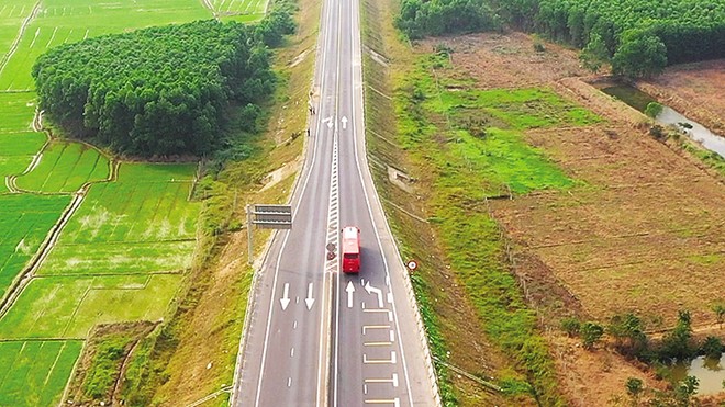 Một đoạn cao tốc Cam Lộ - La Sơn.