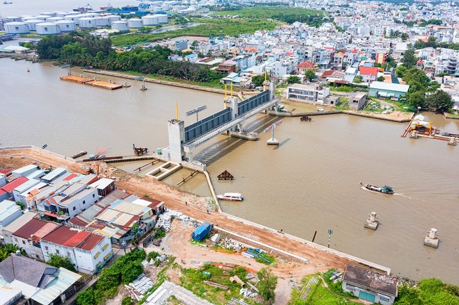 Cống Mương Chuối, một hạng mục của Dự án giải quyết ngập do triều cường khu vực TP.HCM có xét đến yếu tố biến đổi khí hậu (giai đoạn 1) - Ảnh:TN