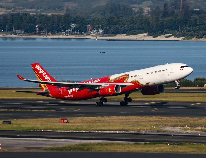 Kết thúc 9 tháng năm 2024, Vietjet (VJC) đạt doanh thu 51.769 tỷ đồng, tiếp tục nhận tàu bay mới