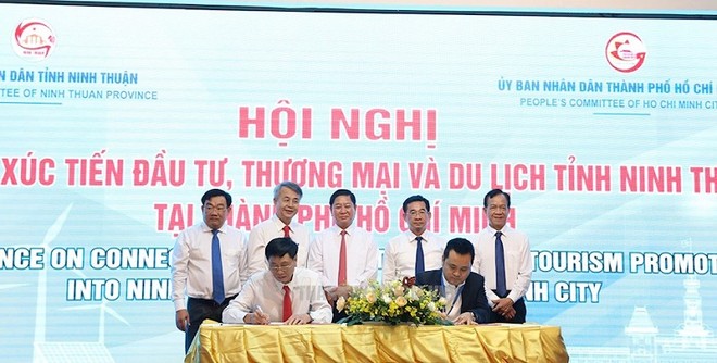 Các doanh nghiệp TP.HCM ký kết bản ghi nhớ với các đơn vị của tỉnh Ninh Thuận về việc hợp tác xúc tiến đầu tư 