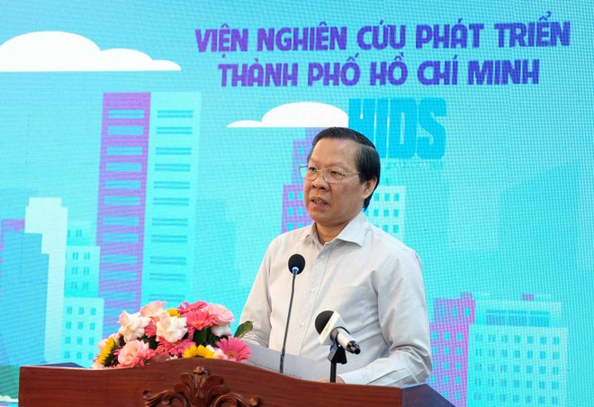 Ông Phan Văn Mãi, Chủ tịch UBND TP.HCM phát biểu tại Hội thảo. Ảnh: Trọng Tín