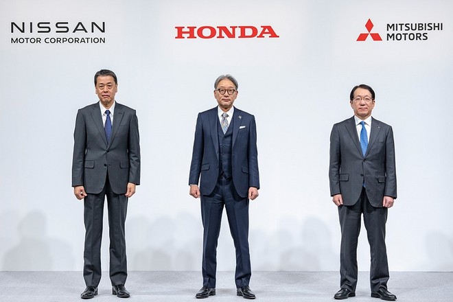 Nissan, Honda và Mitsubishi đã ký kết MOU để xem xét khả năng tham gia của Mitsubishi Motors vào kế hoạch hợp nhất kinh doanh thông qua việc thành lập một công ty cổ phần chung, như đã được nêu trong MOU trước đó giữa Nissan và Honda.