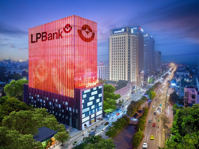 LPbank (LPB) trình cổ đông kế hoạch thành cổ đông lớn của FPT